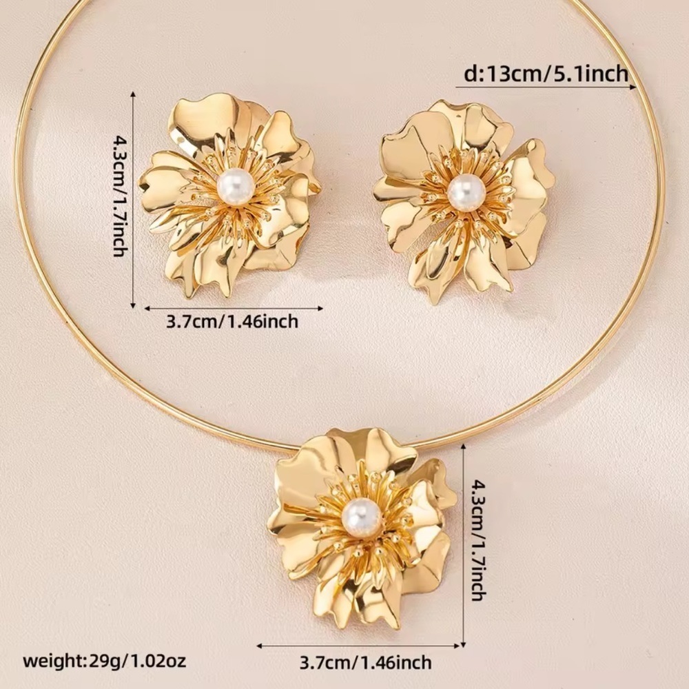 Zara lux unique adjustaby Gold Flower Necklace - Picture 3 of 9